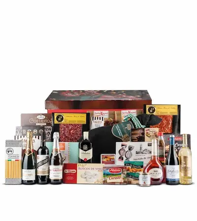 Baúl mágico para navidad con alimentos navideños exclusivos.